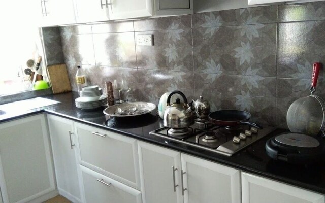 Negombo Holiday Home