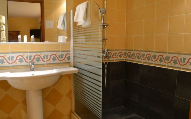 Les Feuilles dAcanthe