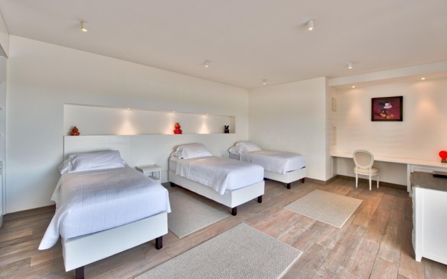 Huge Pool, Ideal for Groups, Exclusive Address, AC, Free Wifi, Sat TV, Views! Terres Basses Area — фото 5