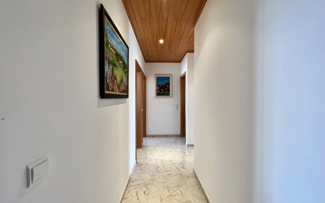 Quarteira Elegant With Pool by Homing