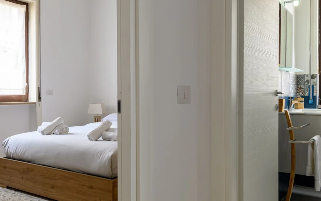 Via Coriolano 8 in Naples