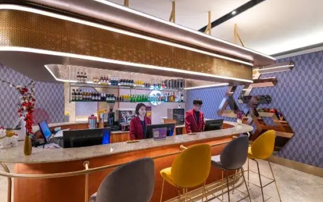 Orange Hotel (Beijing Qianmen Temple of Heaven North Gate, Qiaowan Subway Station Branch)