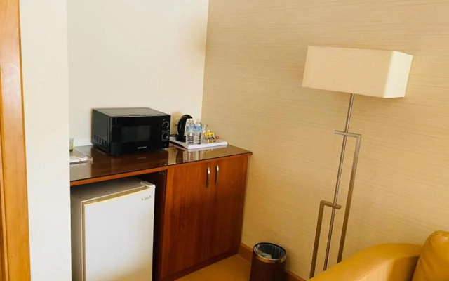 Al Safir Tower Residence & Tower