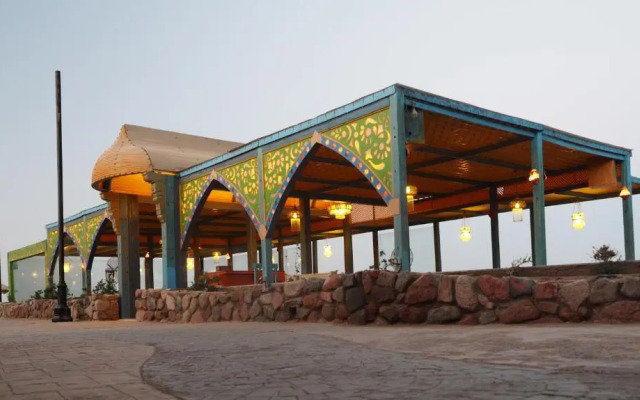 Shams Hotel & Dive Centre