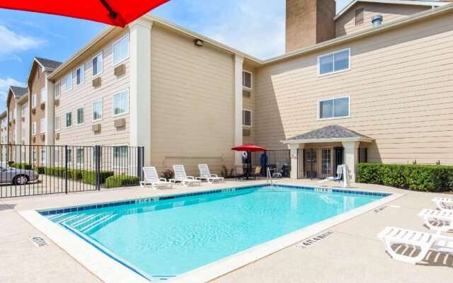 Suburban Extended Stay Hotel Lewisville