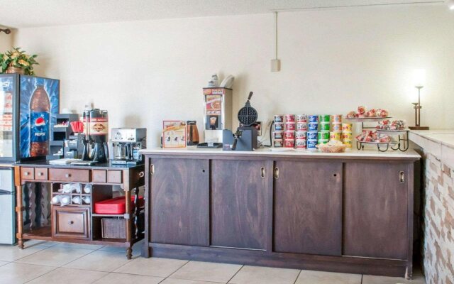 Whites City Cavern Inn