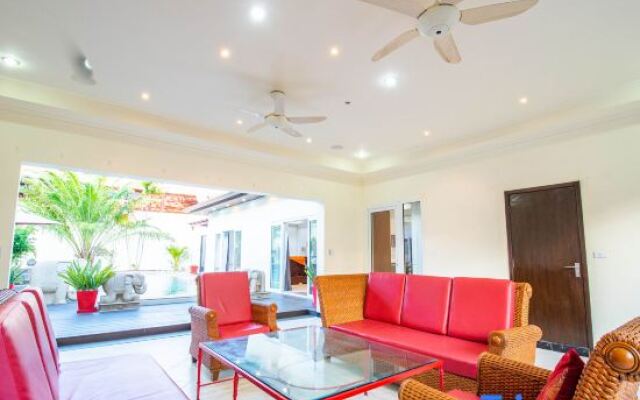 Seaside Villa 2 Pools,beach at 50m