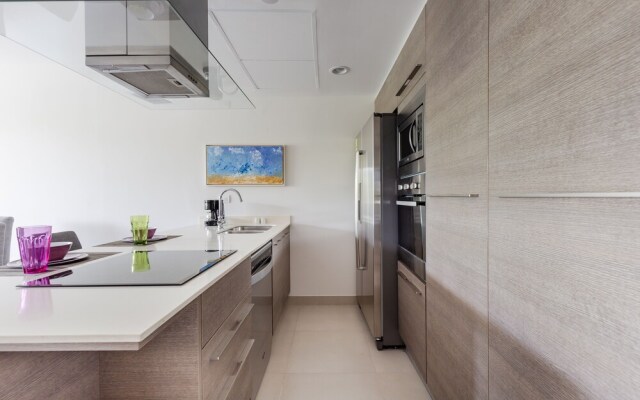 Maxim E 305 2 Bedroom Condo by Redawning