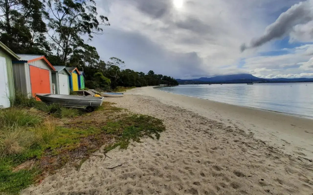Coningham Beach House
