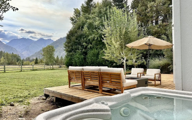 Icicle Haus 4 Bedroom Home