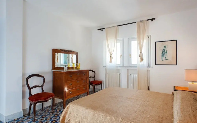 Villa in Paceco With Pool and Countryside Views