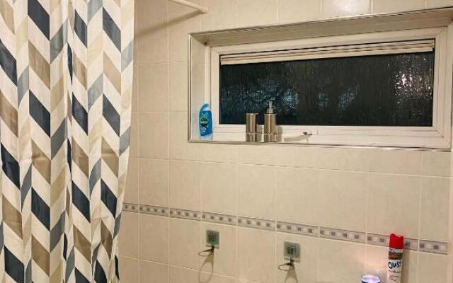 Cheerful home near City Centre,Station& RaceCourse