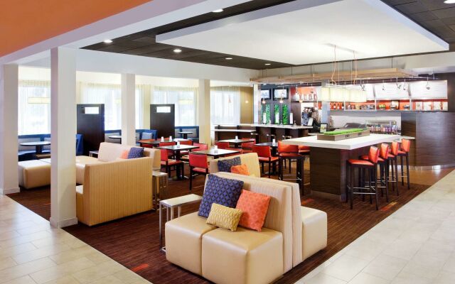 Courtyard by Marriott Sacramento Airport Natomas