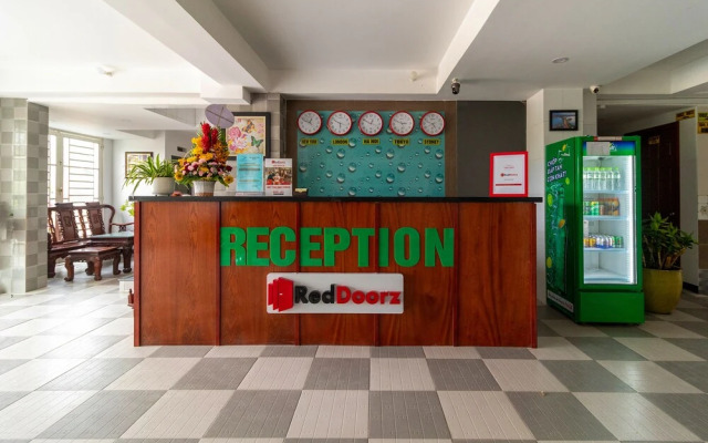 RedDoorz Plus near Vincom Go Vap 3