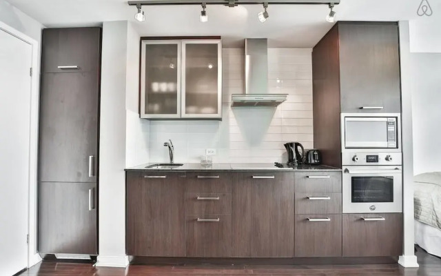 Modern Skyscraper Studio by CN Tower