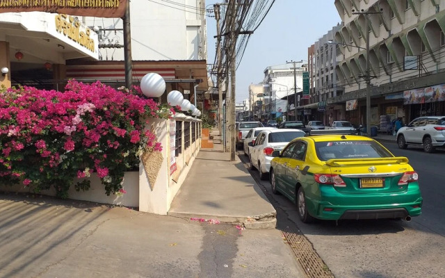Sirichai Hotel