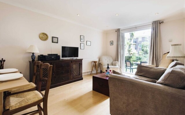 Homely Brompton Park Apartment