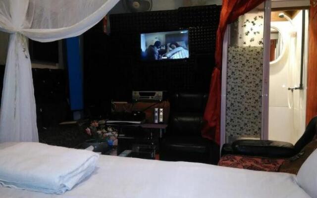 Backpacker Guest Home