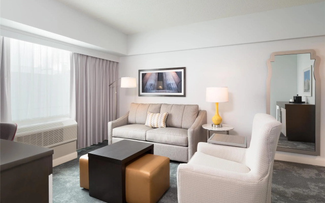 Hampton Inn Philadelphia Center City-Convention Center - Image 6