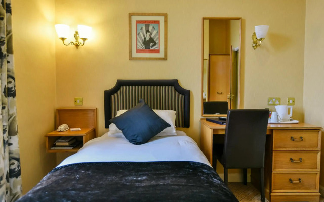 The Cairndale Hotel & Leisure Club