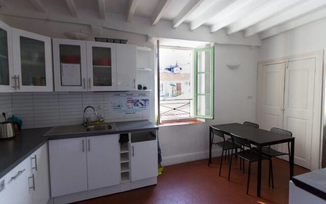 Backpackers House