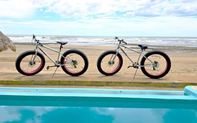 Beachfront 1-of-a-kind House w AC Pool Wifi ATV