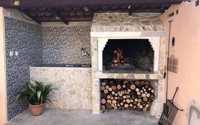 Sea View Apartment Ruza, Sleeps 4