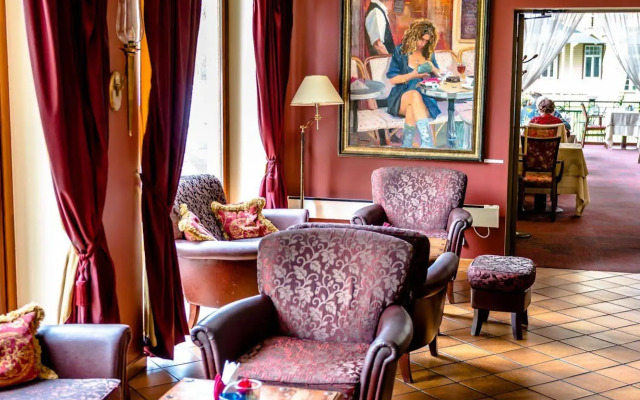 Regina Hotel