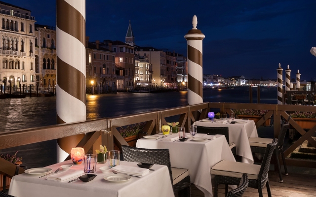 Sina Centurion Palace Hotel