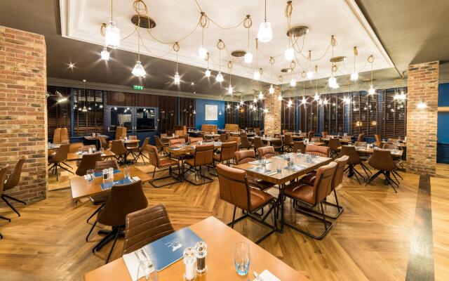 Holiday Inn Brighouse by IHG