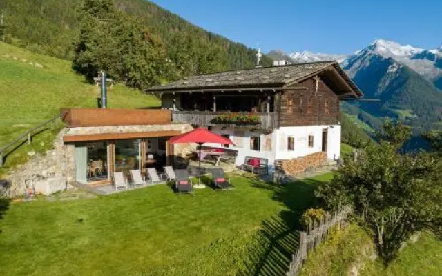 Mountain Chalet Obertreyen