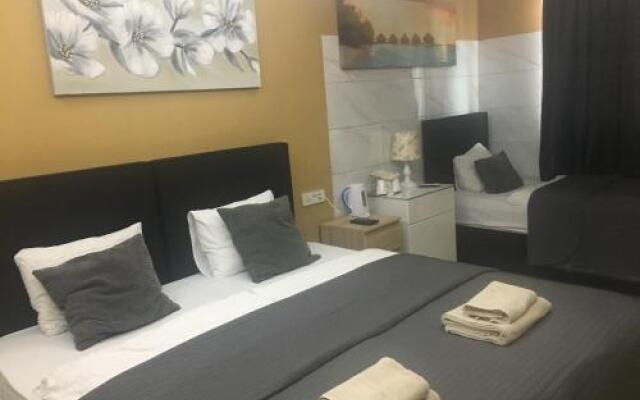 Royal Apartments & Rooms
