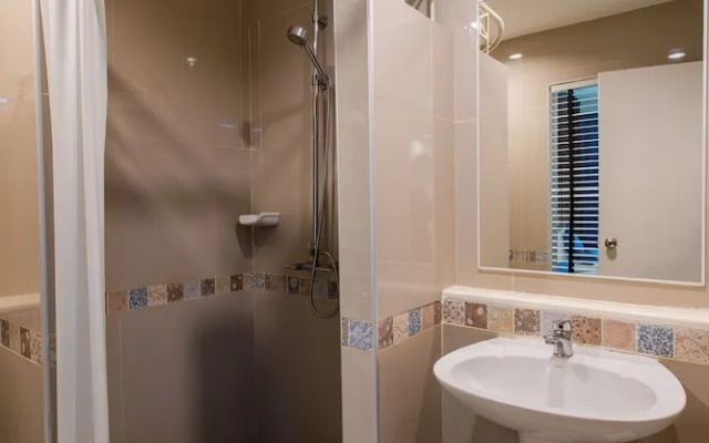 Blu Boat Pool Access Resort and Villas