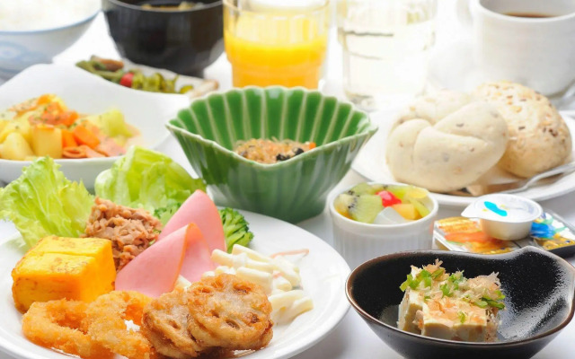 Hotel Route-Inn Court Nirasaki