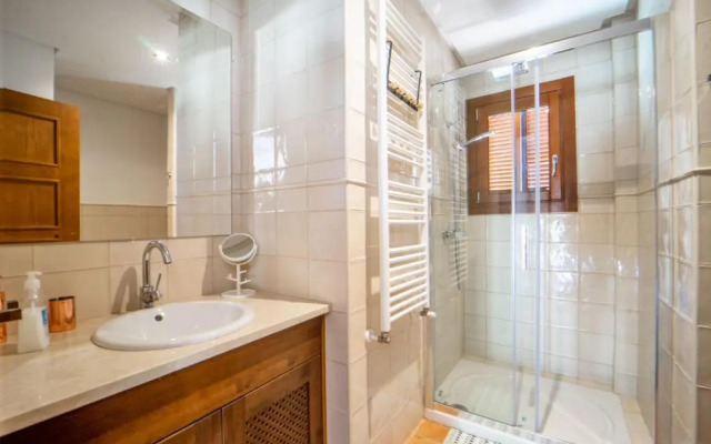 Stunning Villa with Private Heated Pool - RI25EV