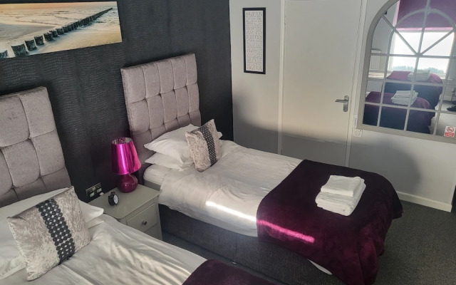 Hare & Barrel Hotel