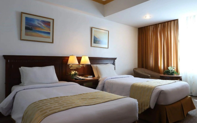 Tiara Oriental Hotel