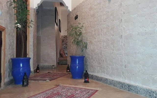 Full Moon Hostel