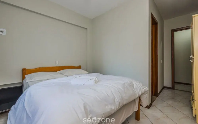 2BR apt W/balcony 220m Bombas Fdl103