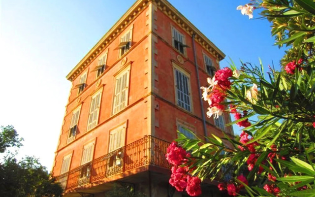 Villa les Roses bis by Gites de France