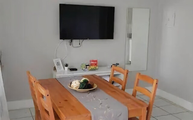 Renovated Aquamar 7 - 1 Br Apts