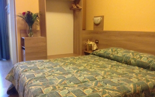 Hotel Route 9