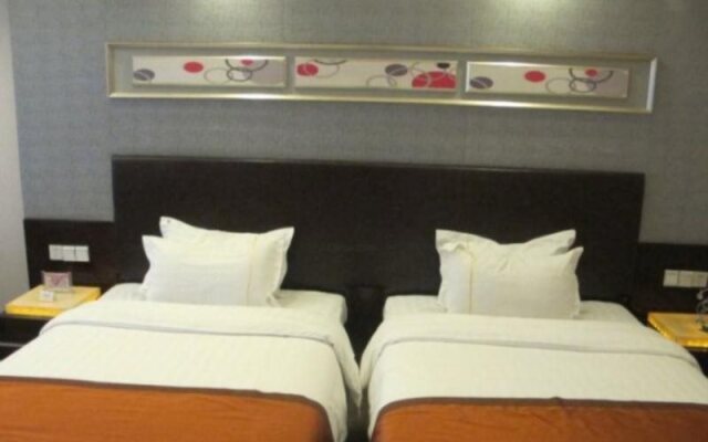 Aksu Pudong Holiday Hotel