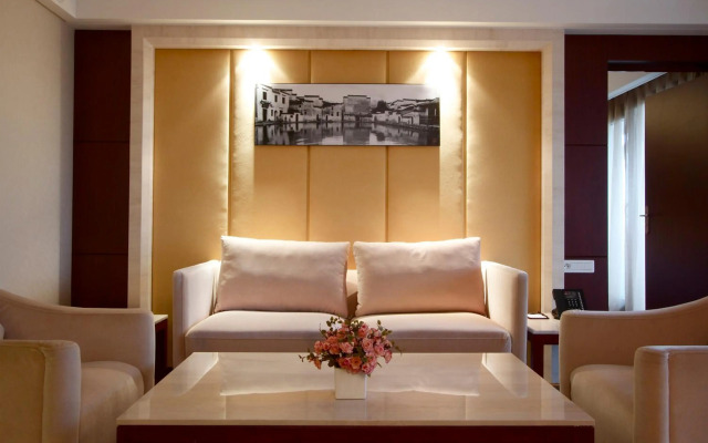 Huatian Chinagora Hotel