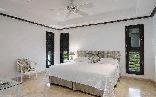 Coral Cove Beachfront Villas
