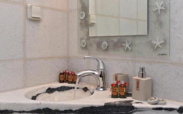 Armenistis Apartment 2