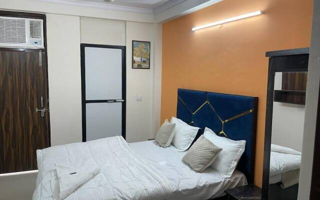 Roomshala 123 Happy Homes Saket