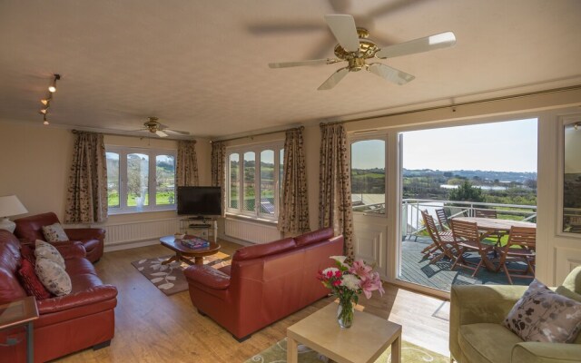 Beau Vallon Holiday Apartments