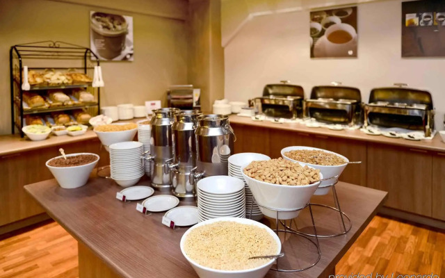 Grosvenor Hotel Adelaide by Accor