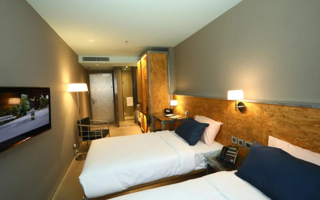 IND Hotel